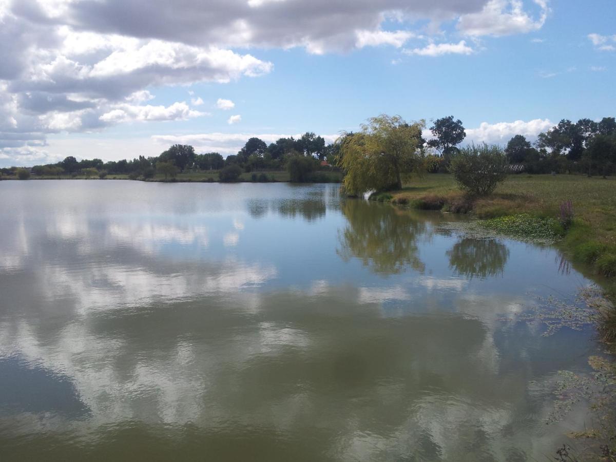 Camping Du Lac De 索容 外观 照片